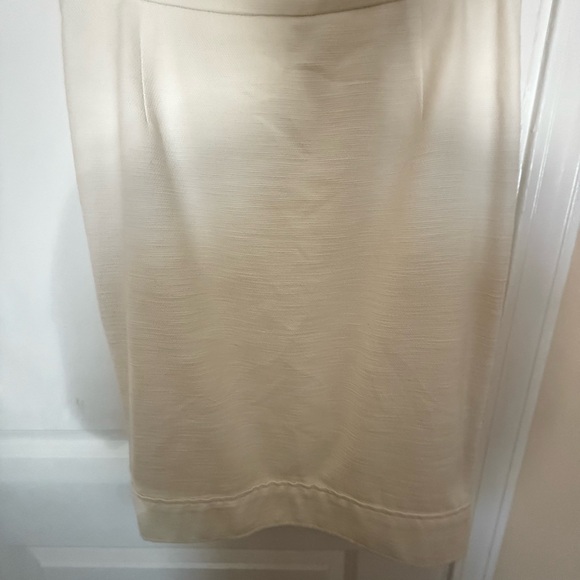 MaxMara Ivory Textured Garment - Picture 9 of 12